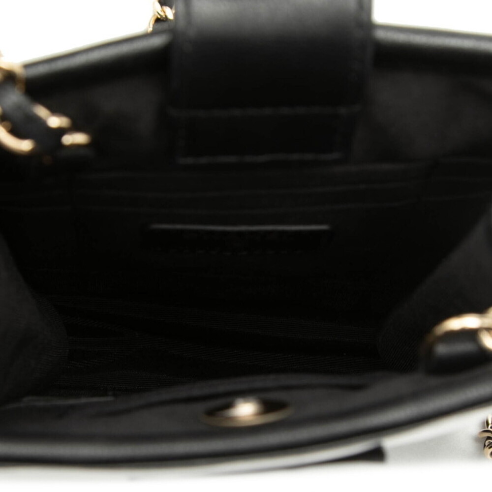 CHANEL Black Leather Shoulder Bag - Picture 4 of 6